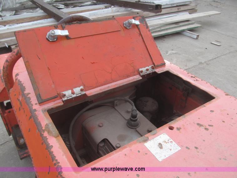 image for item F7288 Mikasa MRV3030GB articulated padfoot roller