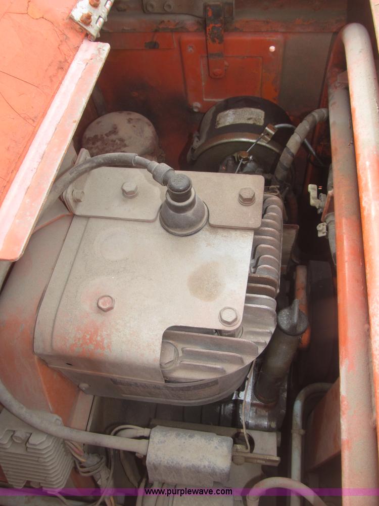 image for item F7288 Mikasa MRV3030GB articulated padfoot roller