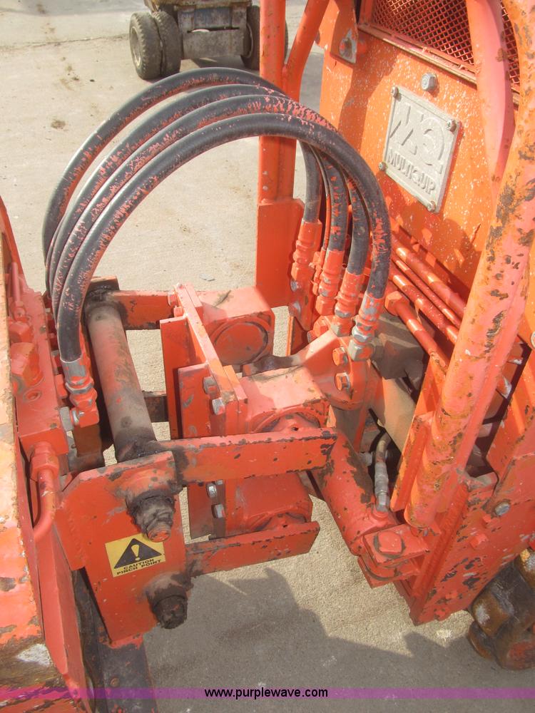 image for item F7288 Mikasa MRV3030GB articulated padfoot roller