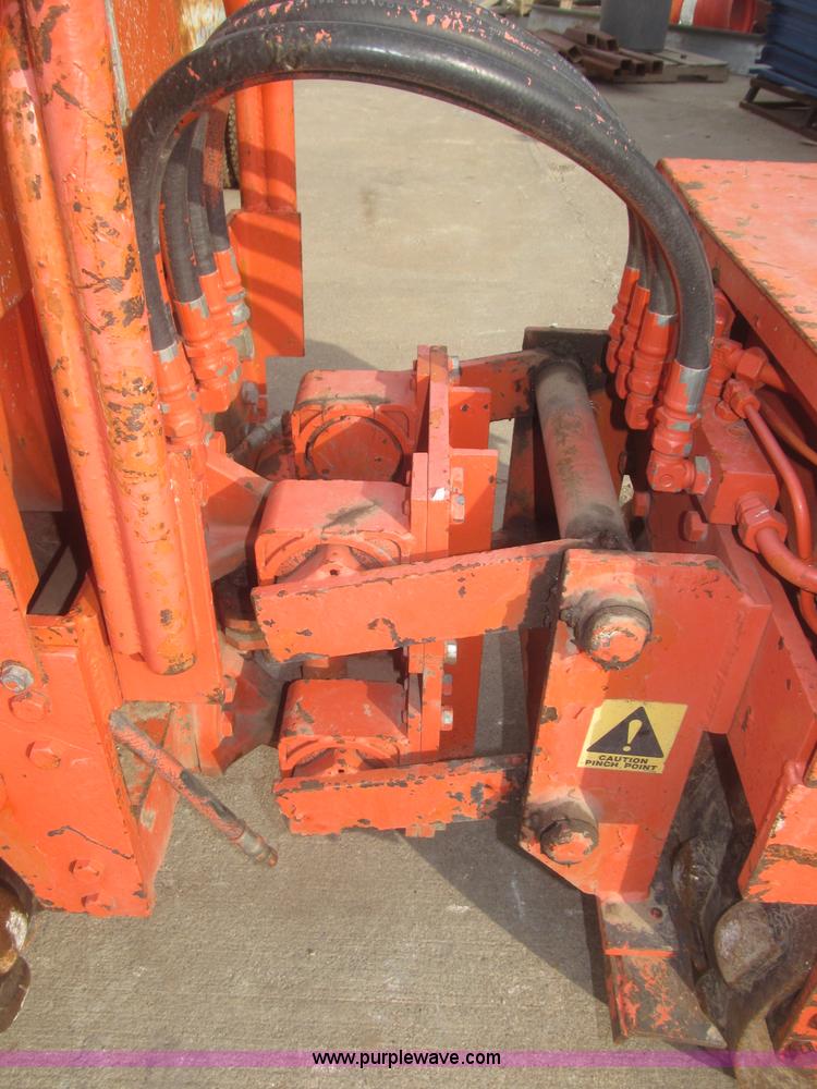 image for item F7288 Mikasa MRV3030GB articulated padfoot roller