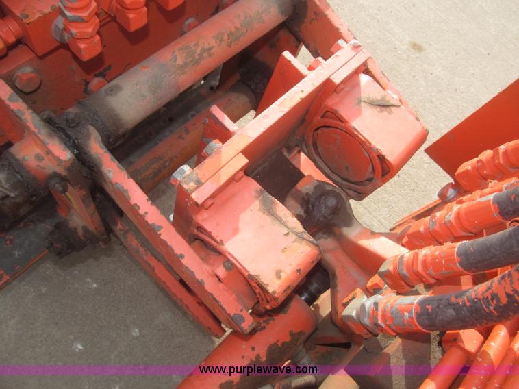 image for item F7288 Mikasa MRV3030GB articulated padfoot roller