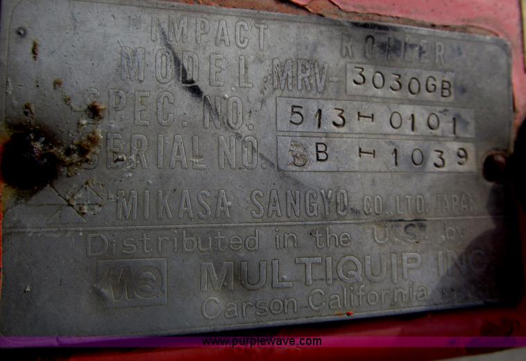 image for item F7288 Mikasa MRV3030GB articulated padfoot roller