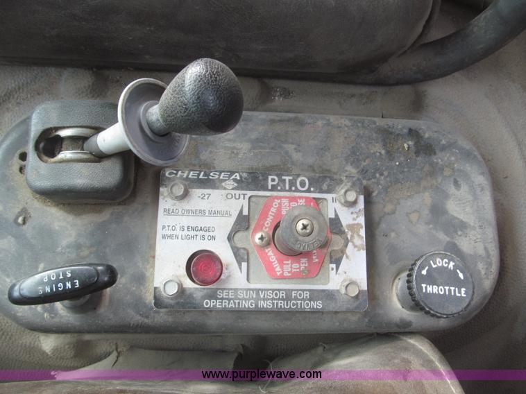 image for item F7289 1987 Mack MS250P truck cab and chassis