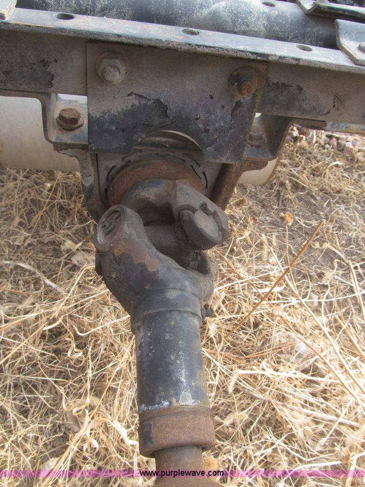 image for item F7289 1987 Mack MS250P truck cab and chassis