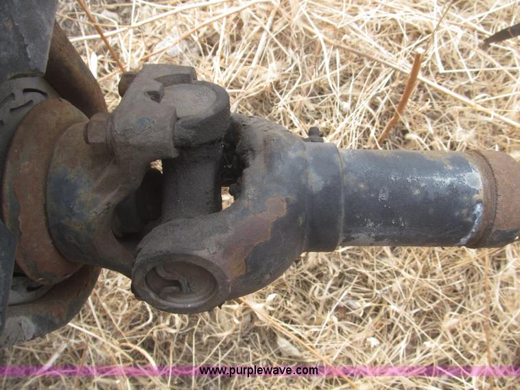 image for item F7289 1987 Mack MS250P truck cab and chassis