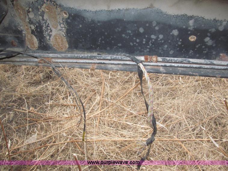 image for item F7289 1987 Mack MS250P truck cab and chassis