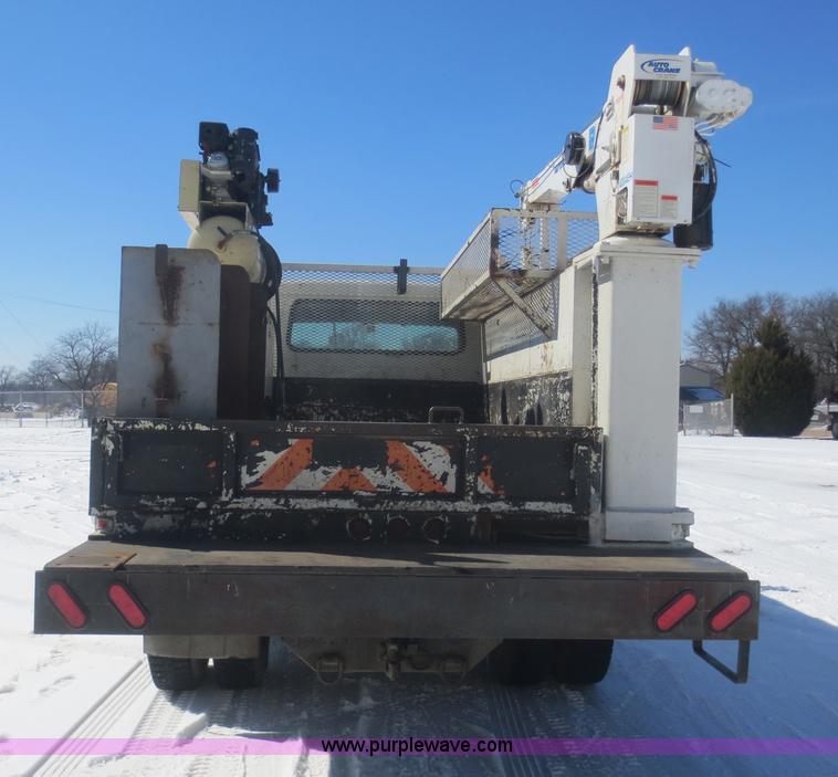 image for item F8198 2000 International 4700 Crew Cab service truck