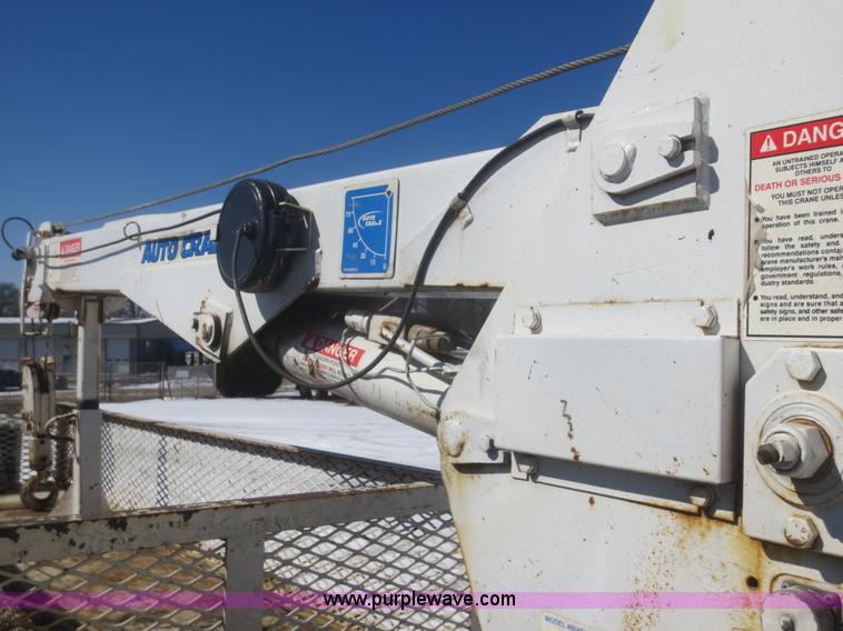 image for item F8198 2000 International 4700 Crew Cab service truck