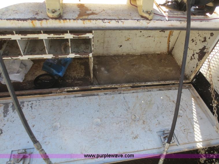 image for item F8198 2000 International 4700 Crew Cab service truck