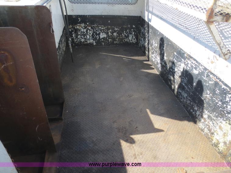 image for item F8198 2000 International 4700 Crew Cab service truck