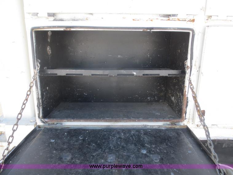 image for item F8198 2000 International 4700 Crew Cab service truck