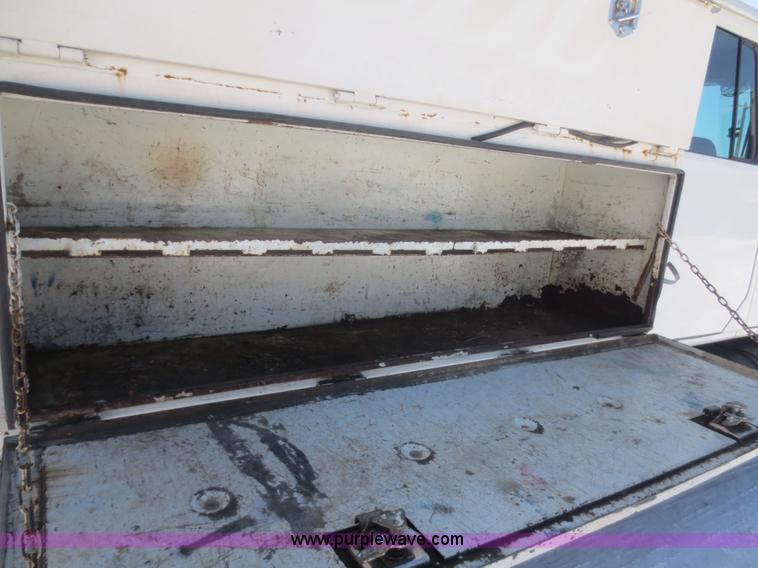 image for item F8198 2000 International 4700 Crew Cab service truck