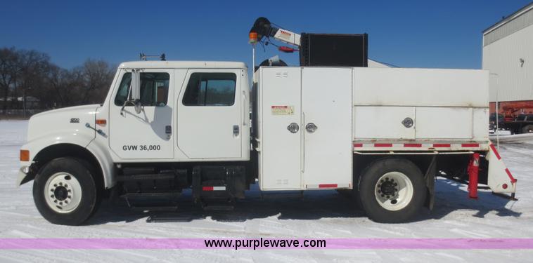 image for item F8199 2000 International 4700 Crew Cab service truck