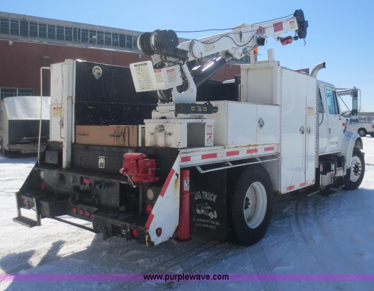 image for item F8199 2000 International 4700 Crew Cab service truck
