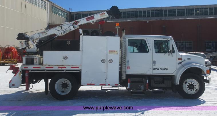 image for item F8199 2000 International 4700 Crew Cab service truck