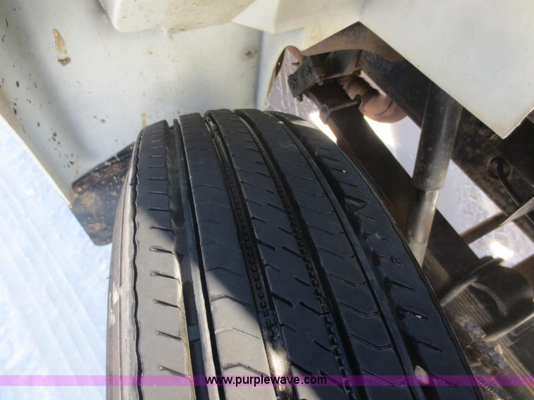 image for item F8199 2000 International 4700 Crew Cab service truck