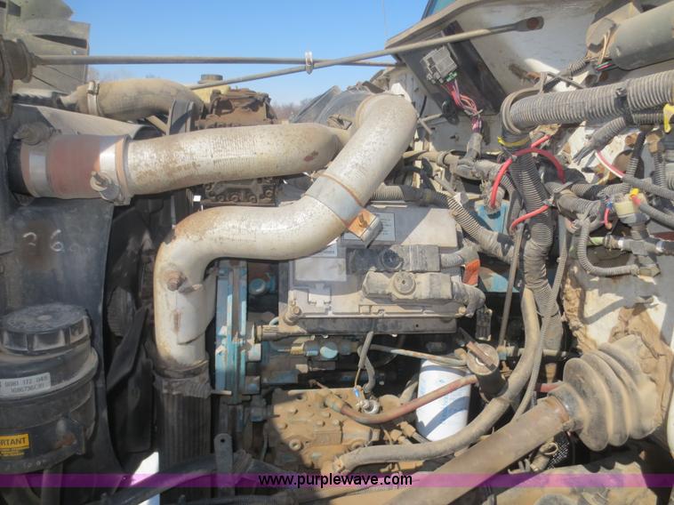 image for item F8199 2000 International 4700 Crew Cab service truck