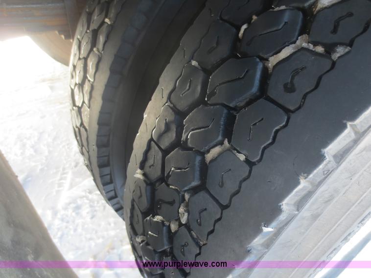 image for item F8199 2000 International 4700 Crew Cab service truck