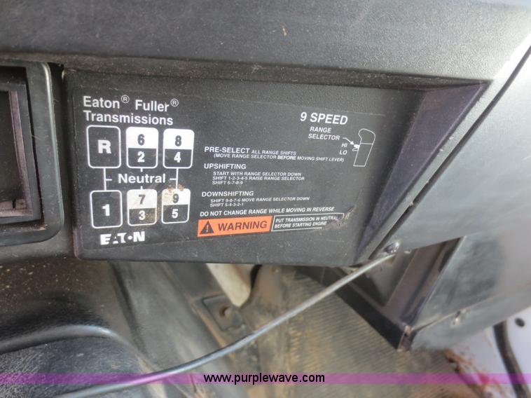 image for item F8199 2000 International 4700 Crew Cab service truck