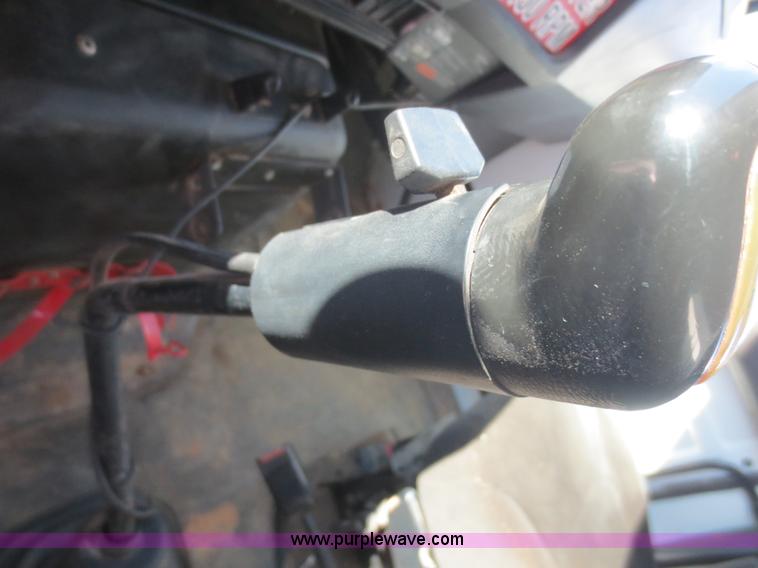 image for item F8199 2000 International 4700 Crew Cab service truck