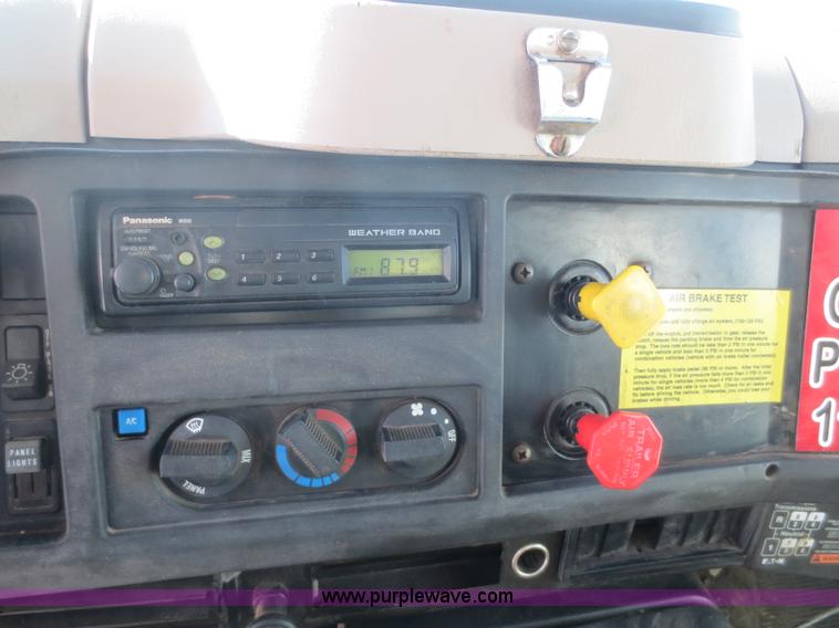 image for item F8199 2000 International 4700 Crew Cab service truck