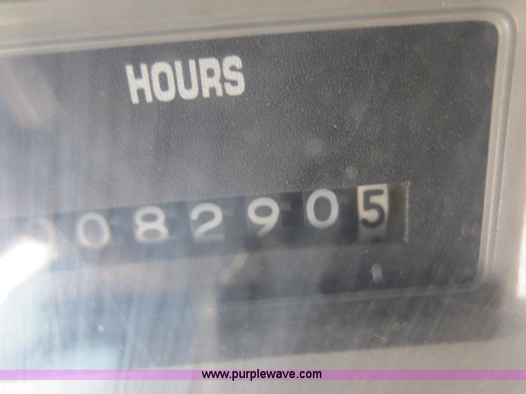 image for item F8199 2000 International 4700 Crew Cab service truck