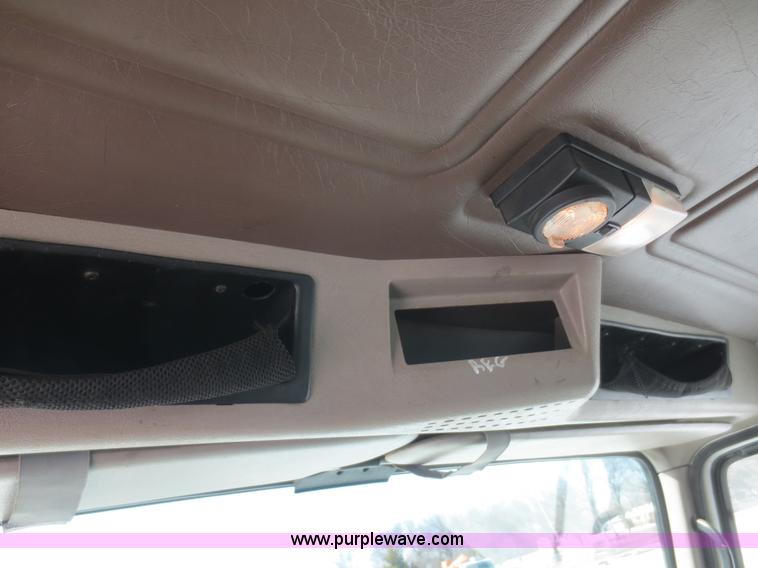 image for item F8199 2000 International 4700 Crew Cab service truck