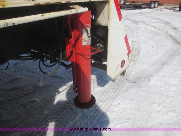 image for item F8199 2000 International 4700 Crew Cab service truck