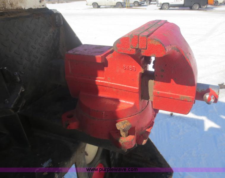 image for item F8199 2000 International 4700 Crew Cab service truck