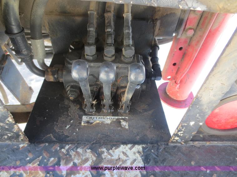 image for item F8199 2000 International 4700 Crew Cab service truck