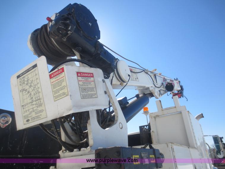 image for item F8199 2000 International 4700 Crew Cab service truck