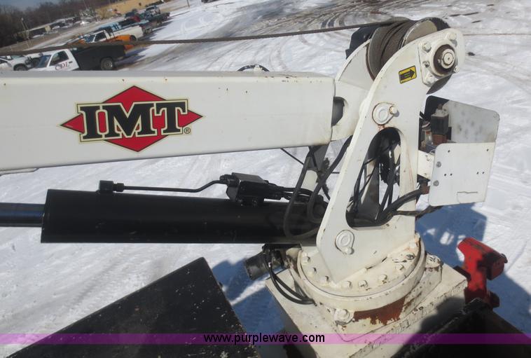 image for item F8199 2000 International 4700 Crew Cab service truck