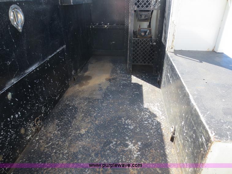 image for item F8199 2000 International 4700 Crew Cab service truck