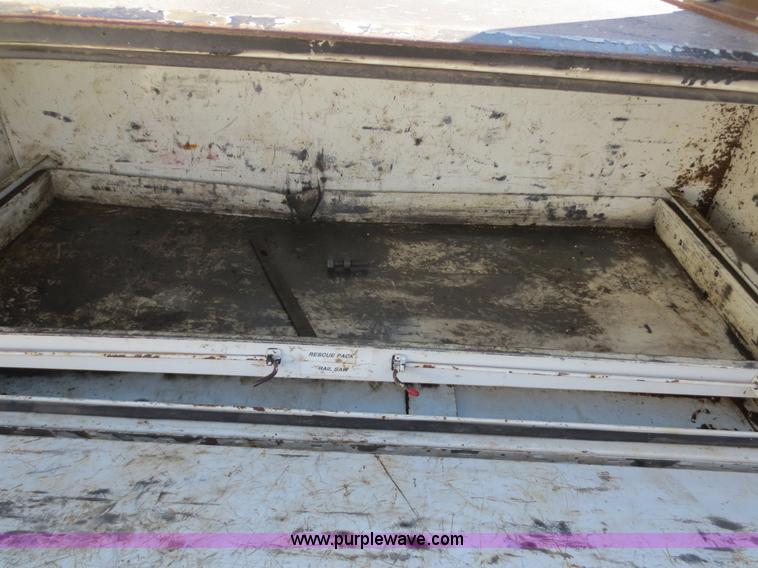 image for item F8199 2000 International 4700 Crew Cab service truck