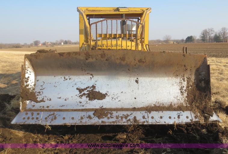 image for item F8203 1970 Caterpillar D7E dozer
