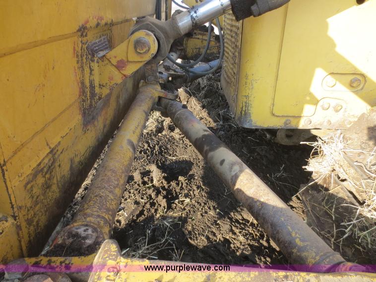 image for item F8203 1970 Caterpillar D7E dozer