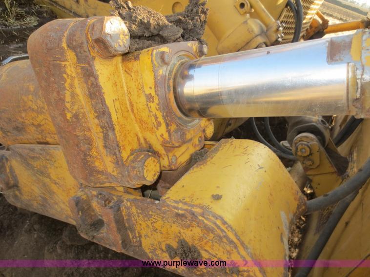 image for item F8203 1970 Caterpillar D7E dozer
