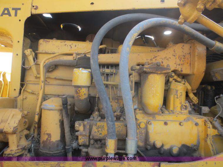 image for item F8203 1970 Caterpillar D7E dozer