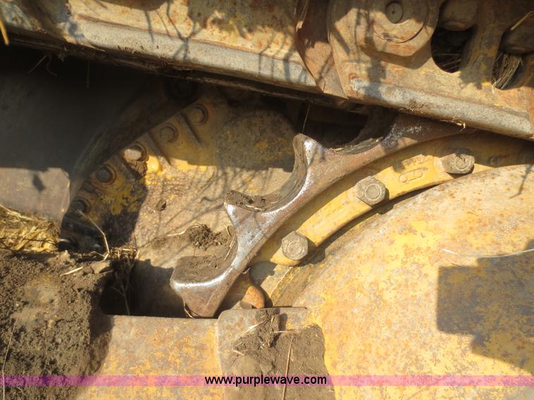 image for item F8203 1970 Caterpillar D7E dozer