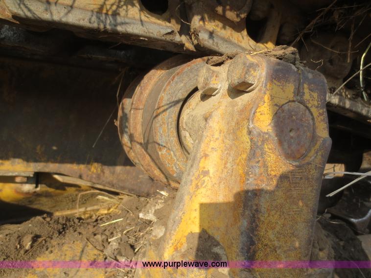 image for item F8203 1970 Caterpillar D7E dozer