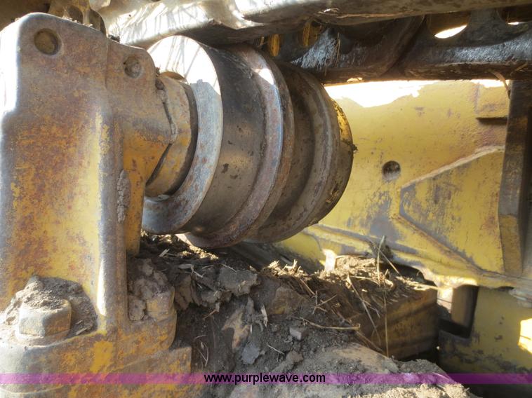 image for item F8203 1970 Caterpillar D7E dozer