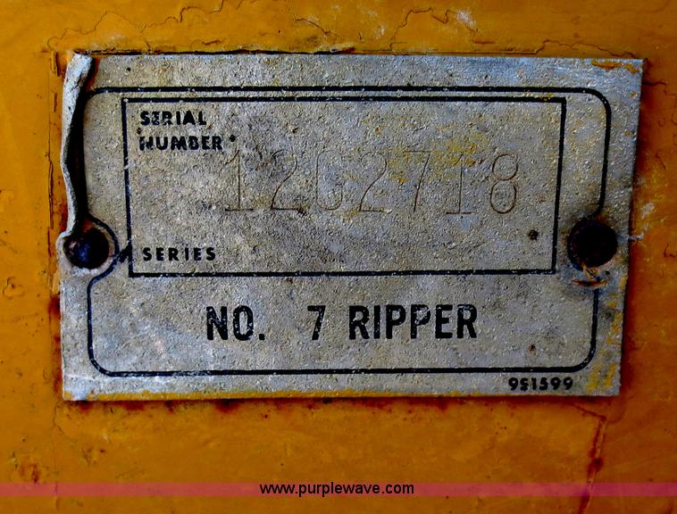 image for item F8203 1970 Caterpillar D7E dozer