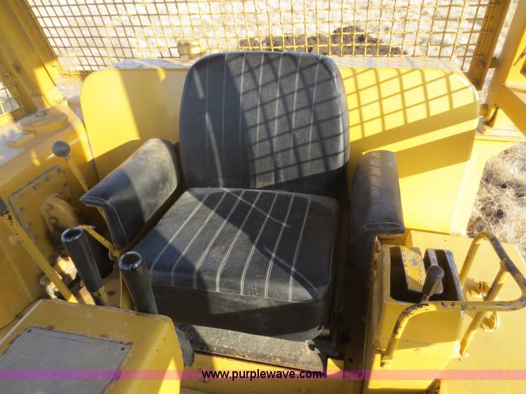 image for item F8203 1970 Caterpillar D7E dozer