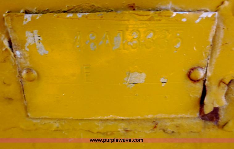 image for item F8203 1970 Caterpillar D7E dozer