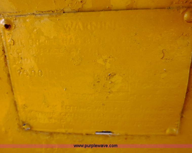 image for item F8203 1970 Caterpillar D7E dozer