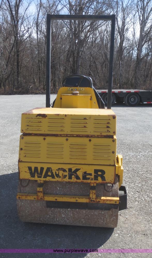 image for item F8204 1997 Wacker RD880V vibratory roller