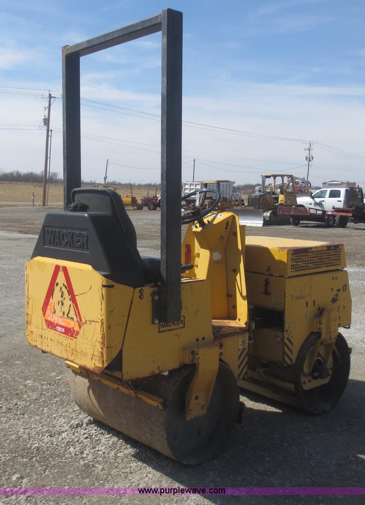 image for item F8204 1997 Wacker RD880V vibratory roller