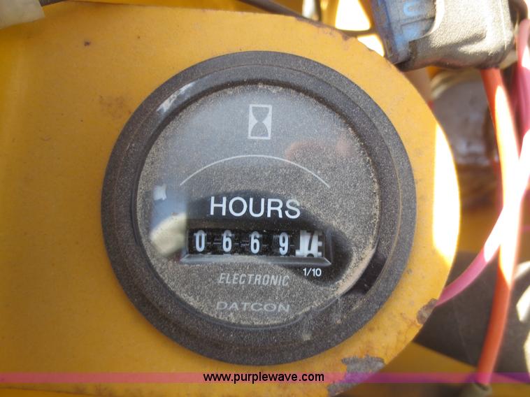 image for item F8204 1997 Wacker RD880V vibratory roller