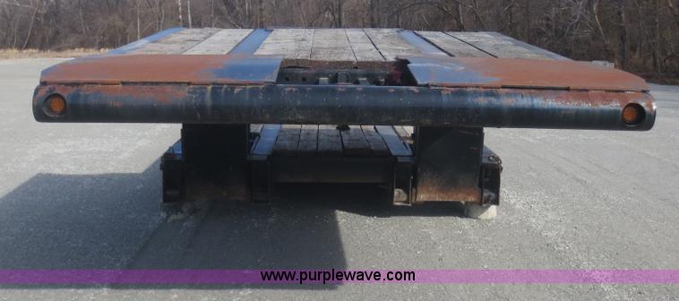 image for item F8205 2000 Etnyre HFR40TD3-T1 trailer