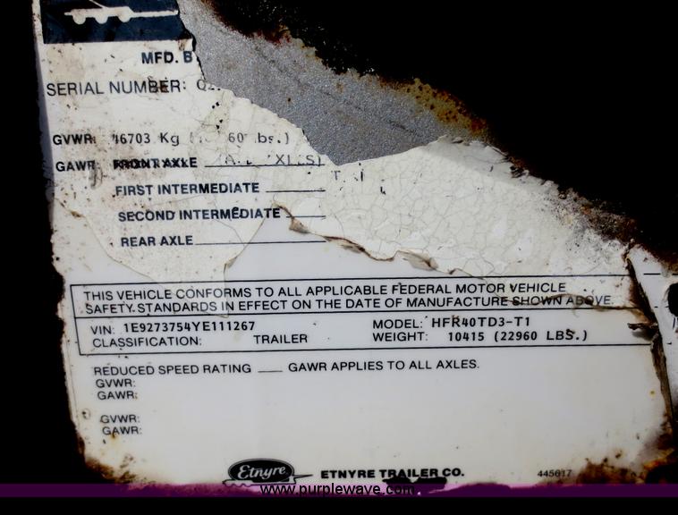 image for item F8205 2000 Etnyre HFR40TD3-T1 trailer